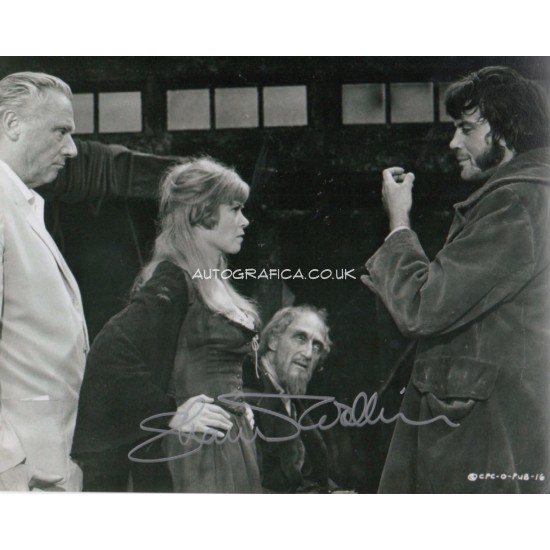 Shani Wallis Oliver! genuine authentic autograph signed photo UACC