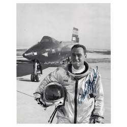 William Pete Knight X15 pilot signed genuine signature Litho COA UACC