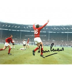 Martin Peters WC 1966 genuine signed authentic autograph photo