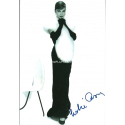 Leslie Caron Gigi genuine authentic autograph signed signature photo.