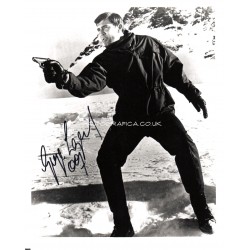 George Lazenby James Bond 007 genuine authentic autograph signed photo.