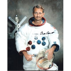  Owen Garriott astronaut genuine authentic autograph signed signature photo.