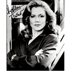 Kathleen Turner genuine authentic autograph signed signature photo.