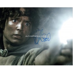 Elija Wood Lord Rings genuine authentic autograph signed signature photo.