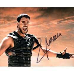 Russell Crowe Gladiator genuine authentic autograph signed signature photo.