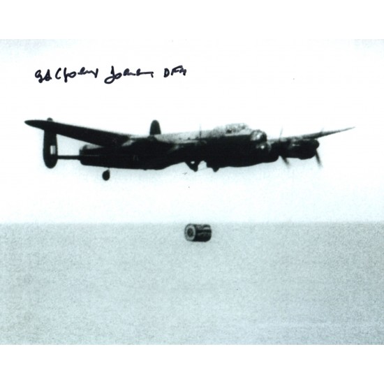 Johnnie Johnson DFM  WW2 genuine authentic autograph signed signature photo.