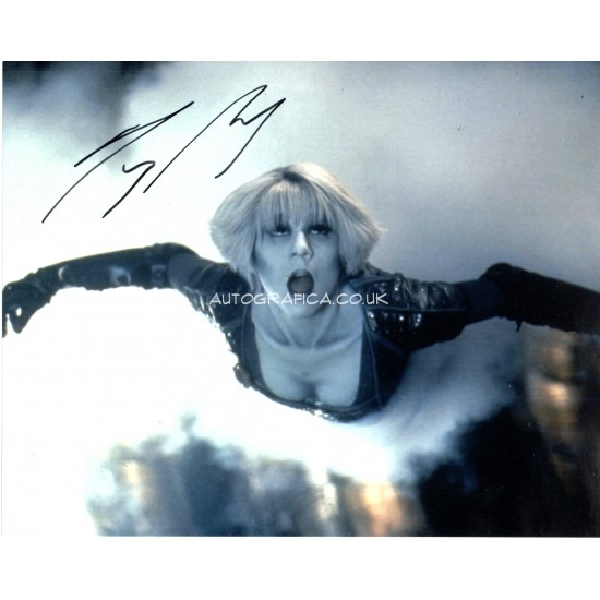 Farscape Gigi Edgley genuine signed authentic signature photo