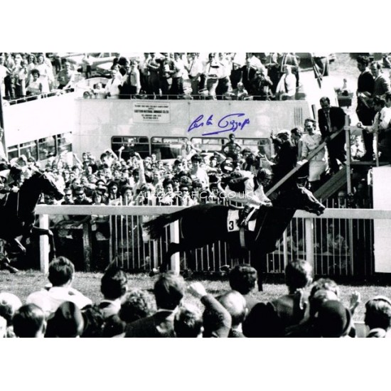 Lester Piggott horse racing genuine authentic autograph signed photo